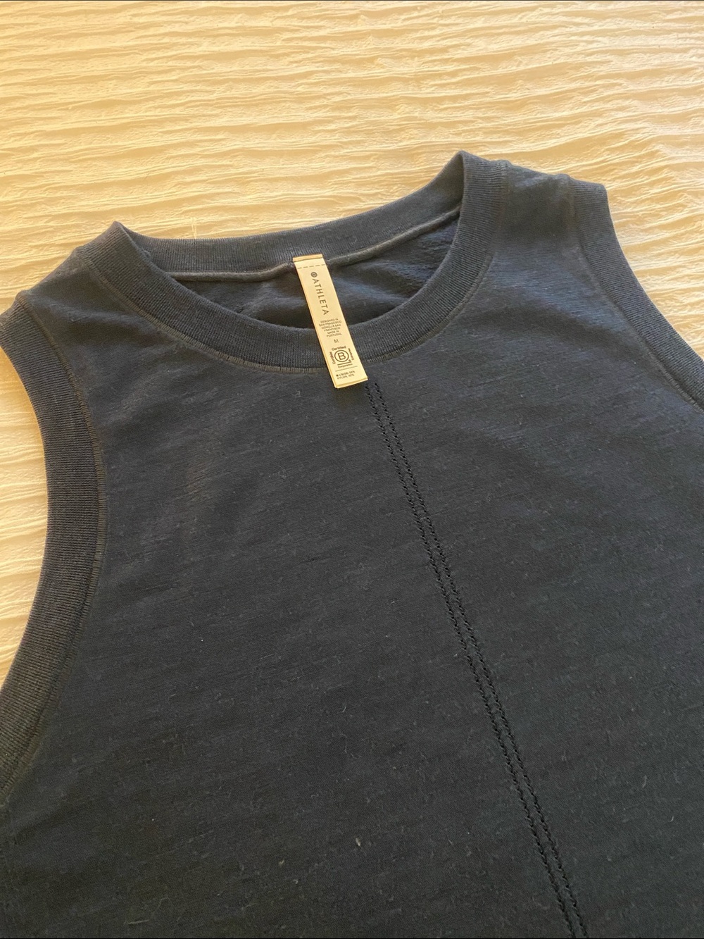 Athleta Navy Sleeveless Crewneck Tank with Center Seam
